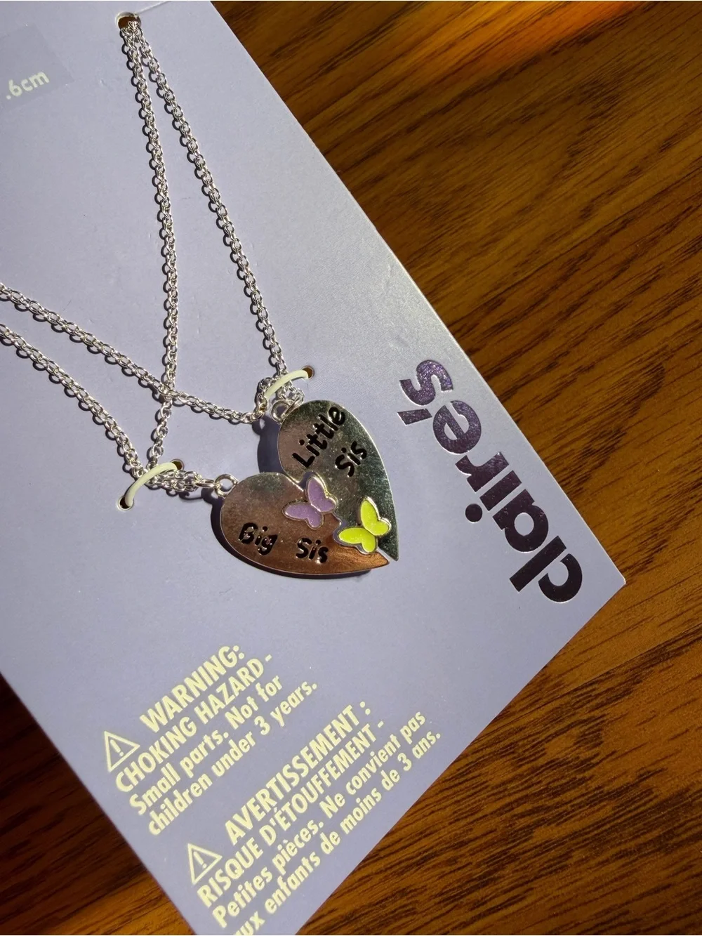 NWT-Claire’s Big sis/Little sis BFF Magnetic necklace